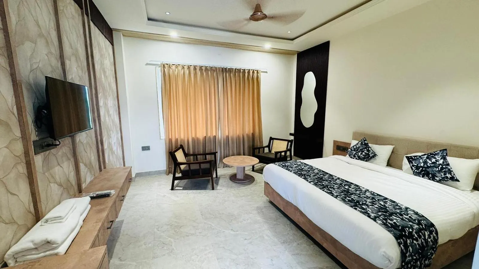 Akaya Hills Hotel Udaipur Resort